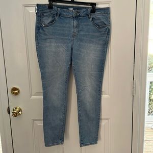 Old Navy Rockstar Super Skinny Jeans